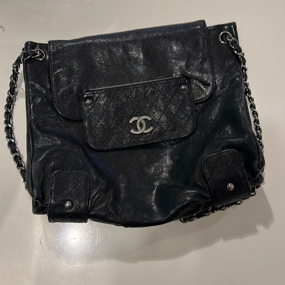 CHANEL Pocket in the City Jumbo Flap Caviar Chain Convertible Crossbody Black